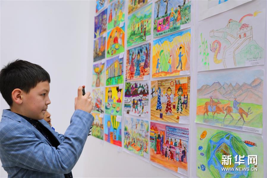 （国际）（3）上海合作组织成员国儿童绘画展亮相塔什干